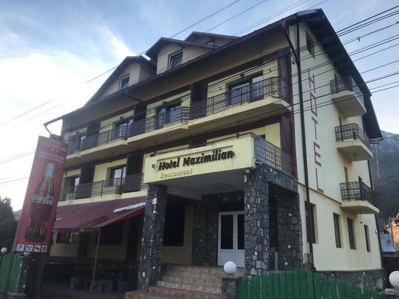 Hotel Maximilian Bușteni